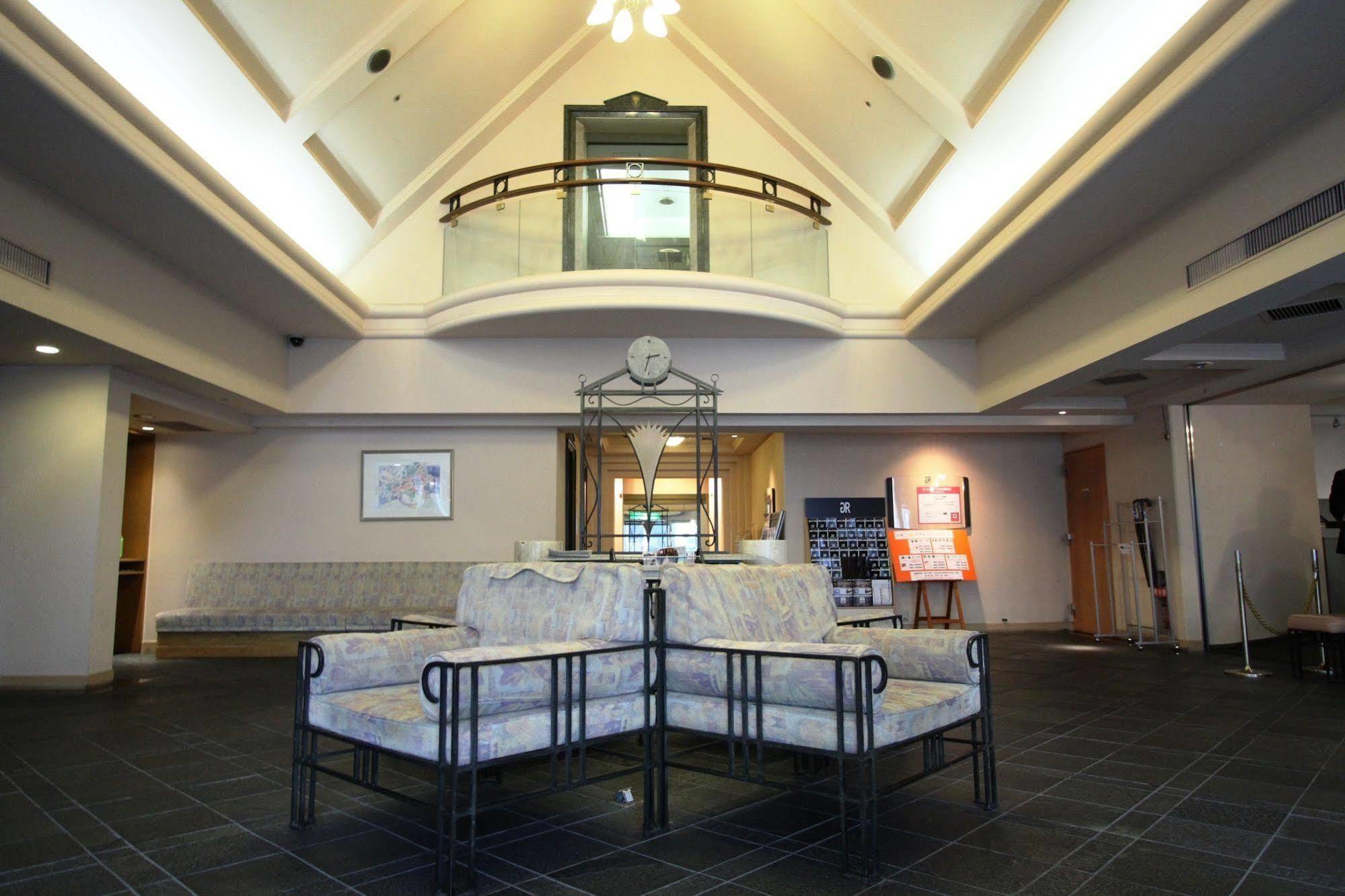 סואיטה Gr Hotel Esaka מראה חיצוני תמונה