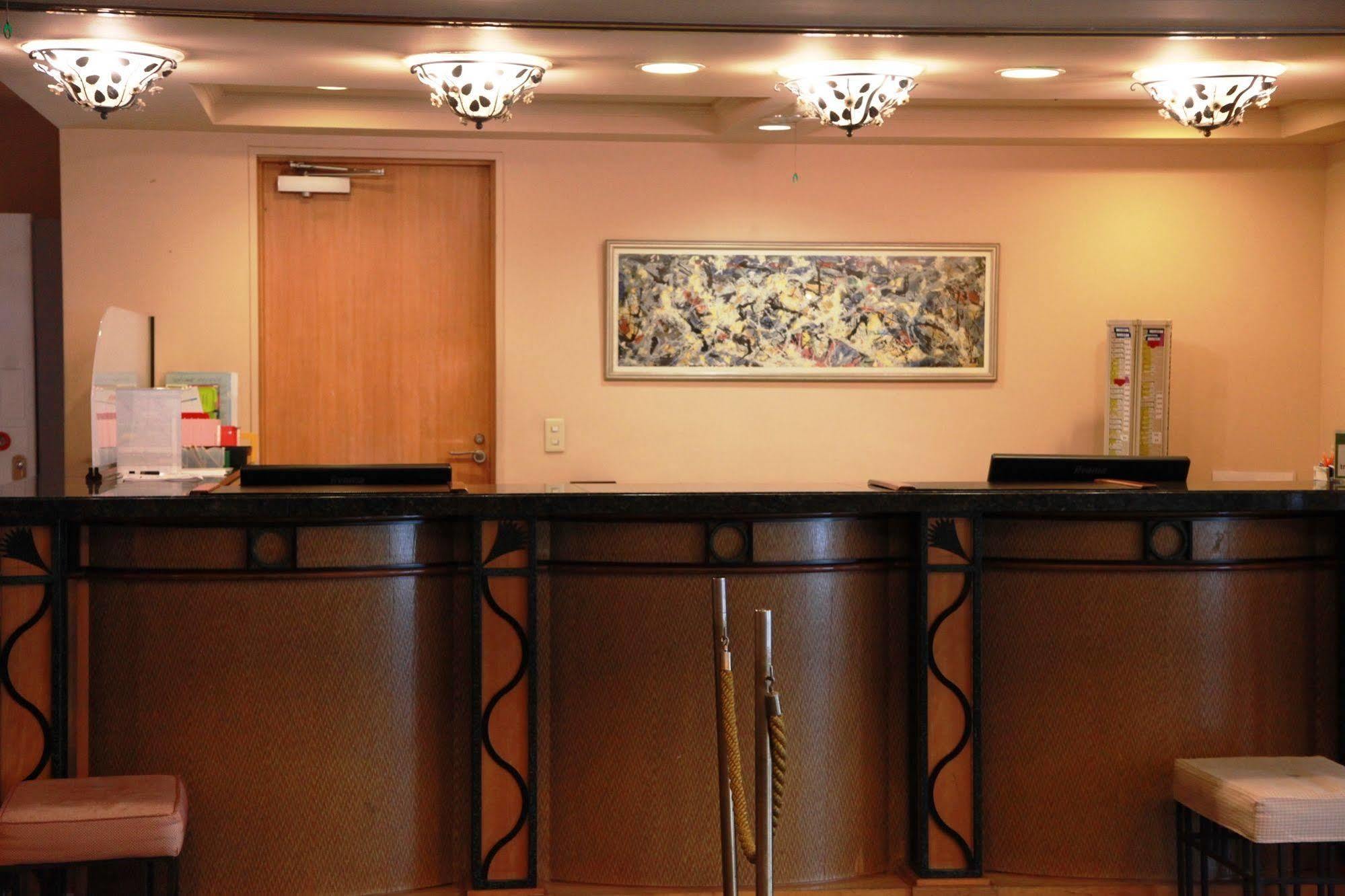 סואיטה Gr Hotel Esaka מראה חיצוני תמונה